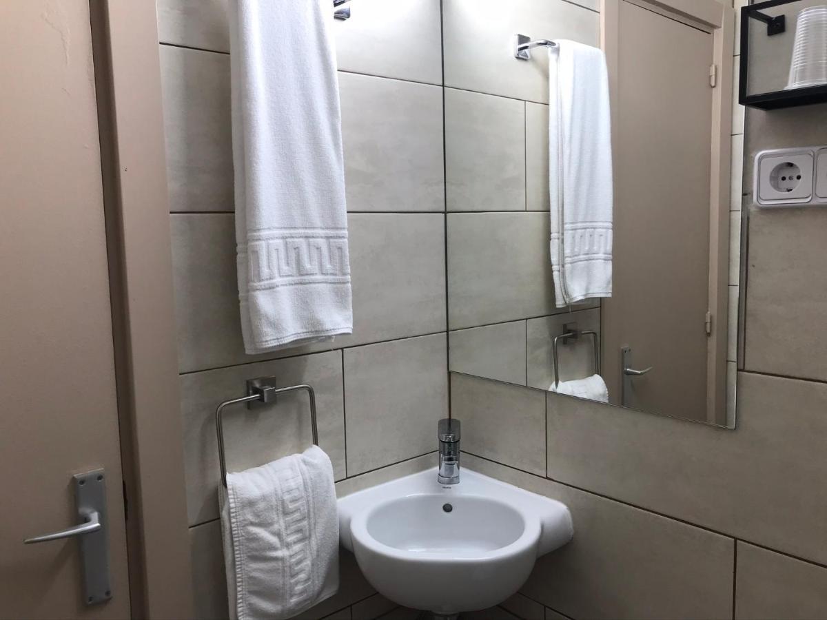 Hostal Radio Barcelona Exteriör bild