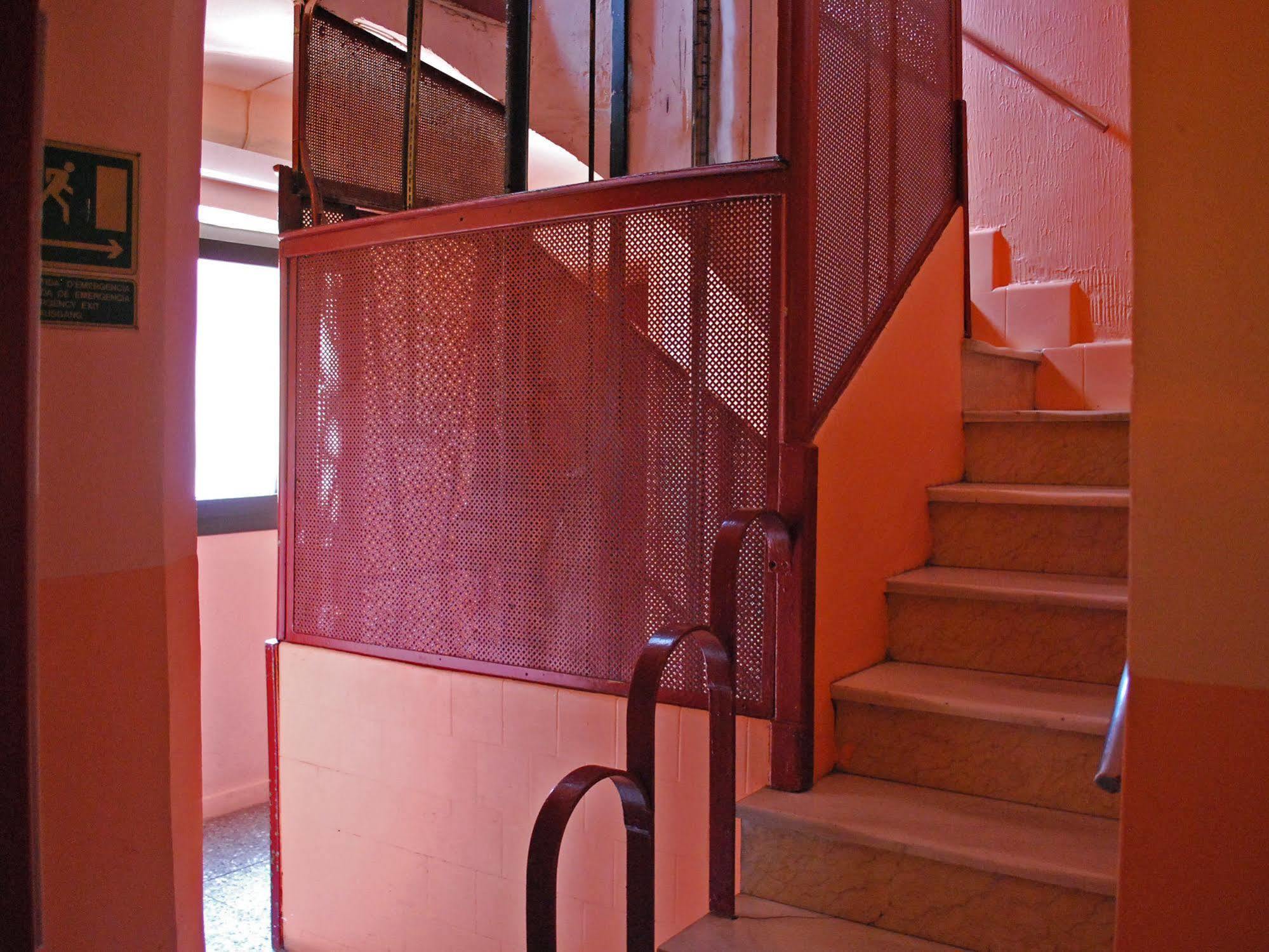 Hostal Radio Barcelona Exteriör bild